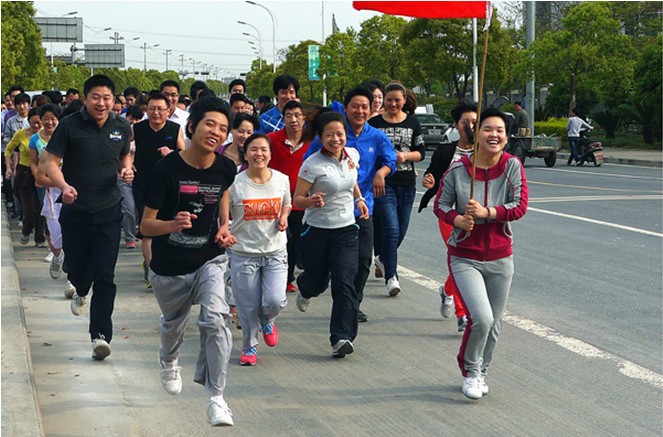 活力青春，與長(zhǎng)跑同行！