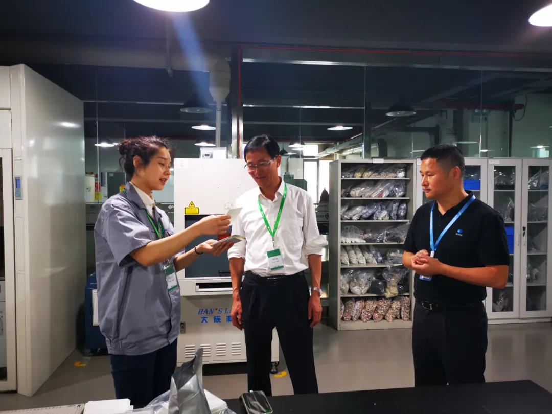 浙江省總工會(huì)黨組書記、副主席張才方蒞臨本松新材看望省總工會(huì) “當(dāng)一周工人、體工會(huì)初心”蹲點(diǎn)干部